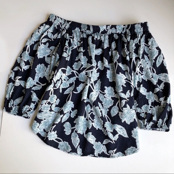 Splendid Etched Floral Off The Shoulder Top - Picture 6 of 11